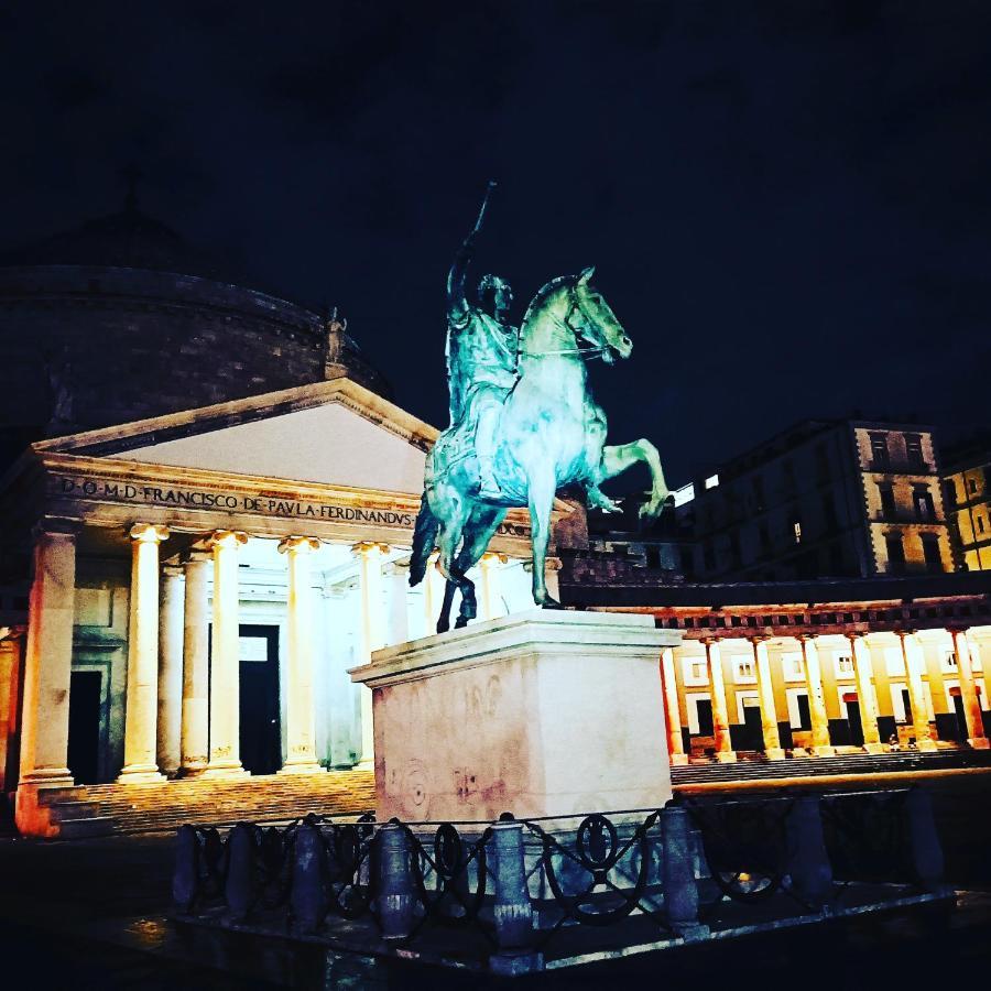 Suite Mirella Napoli Bagian luar foto
