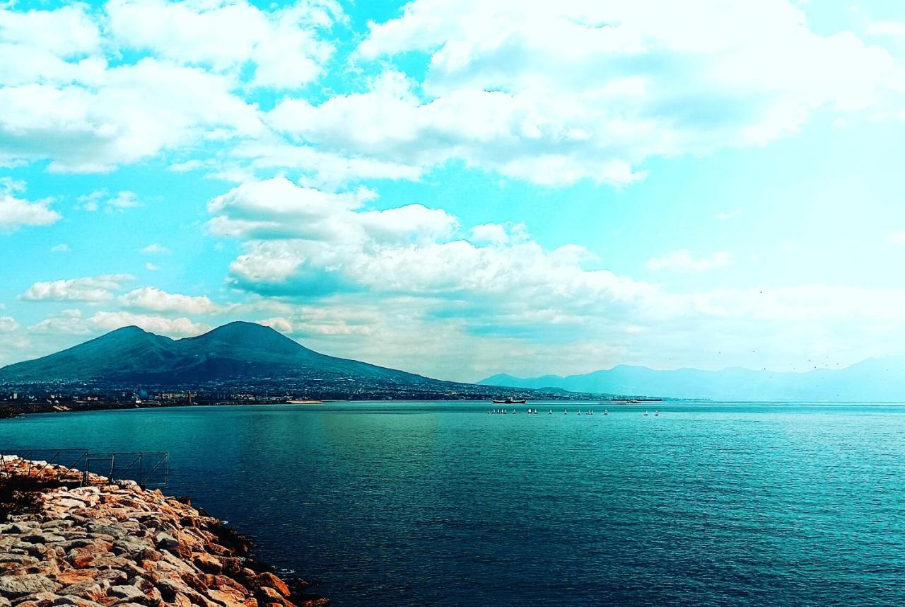 Suite Mirella Napoli Bagian luar foto