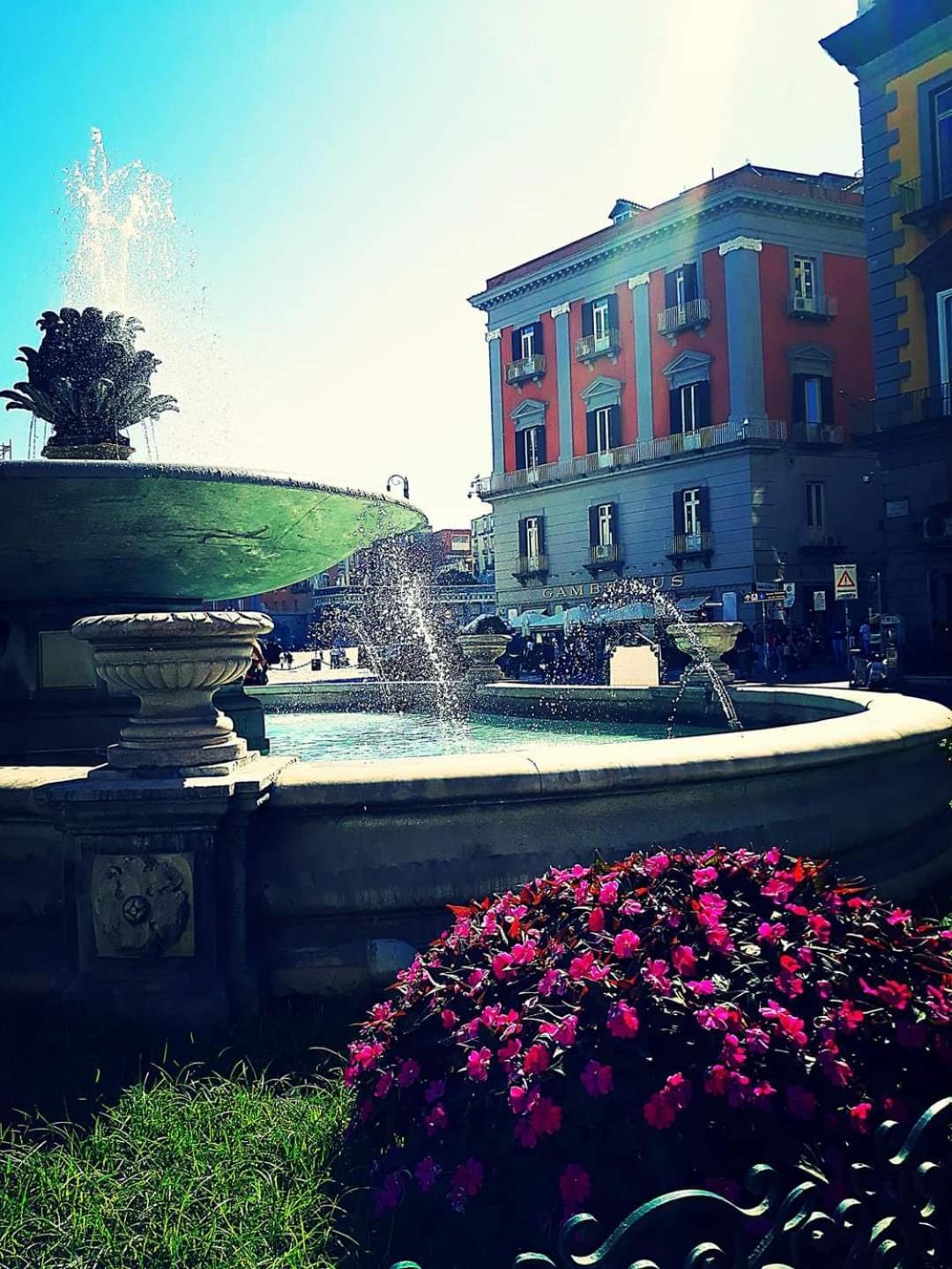Suite Mirella Napoli Bagian luar foto
