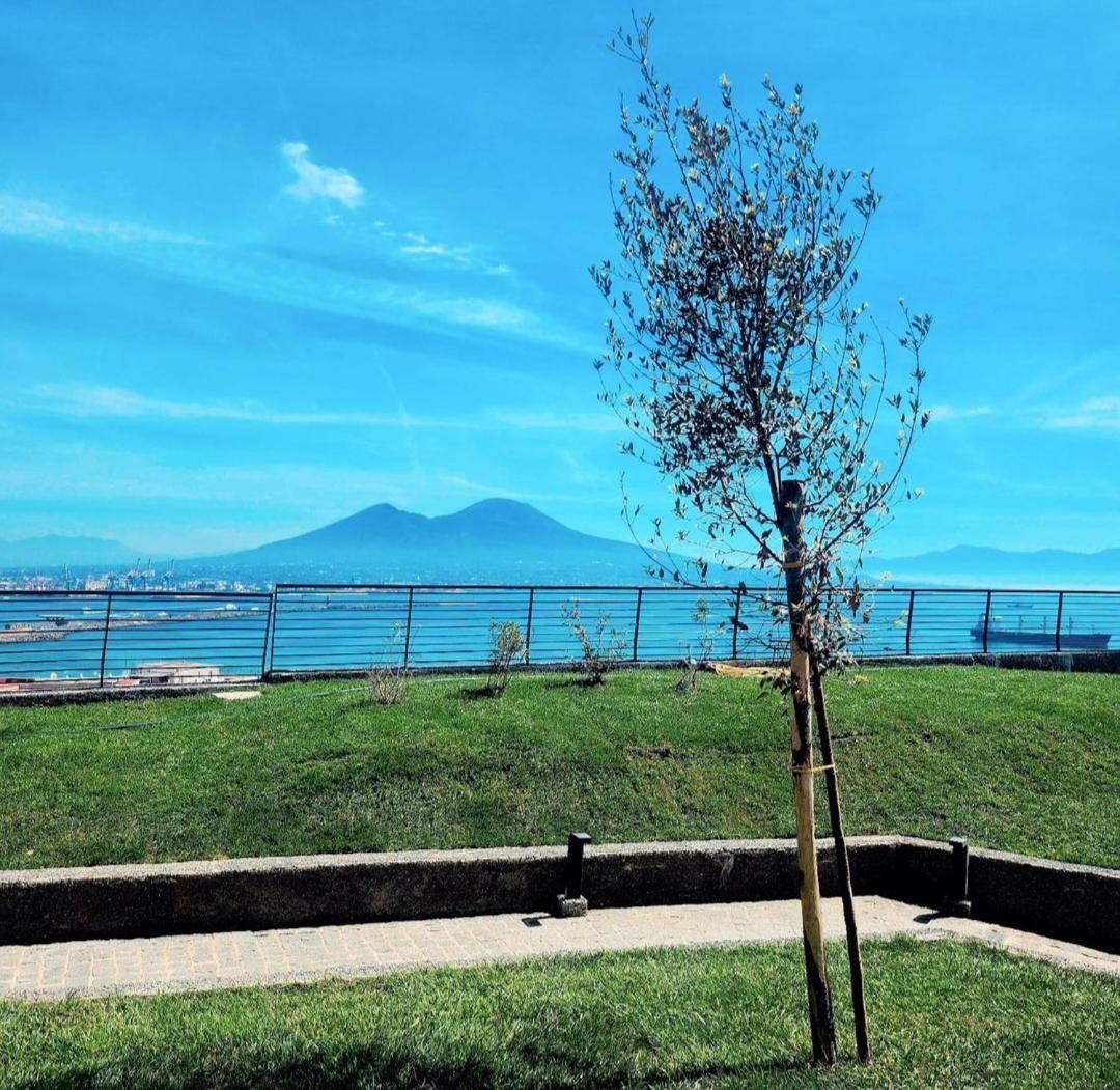 Suite Mirella Napoli Bagian luar foto